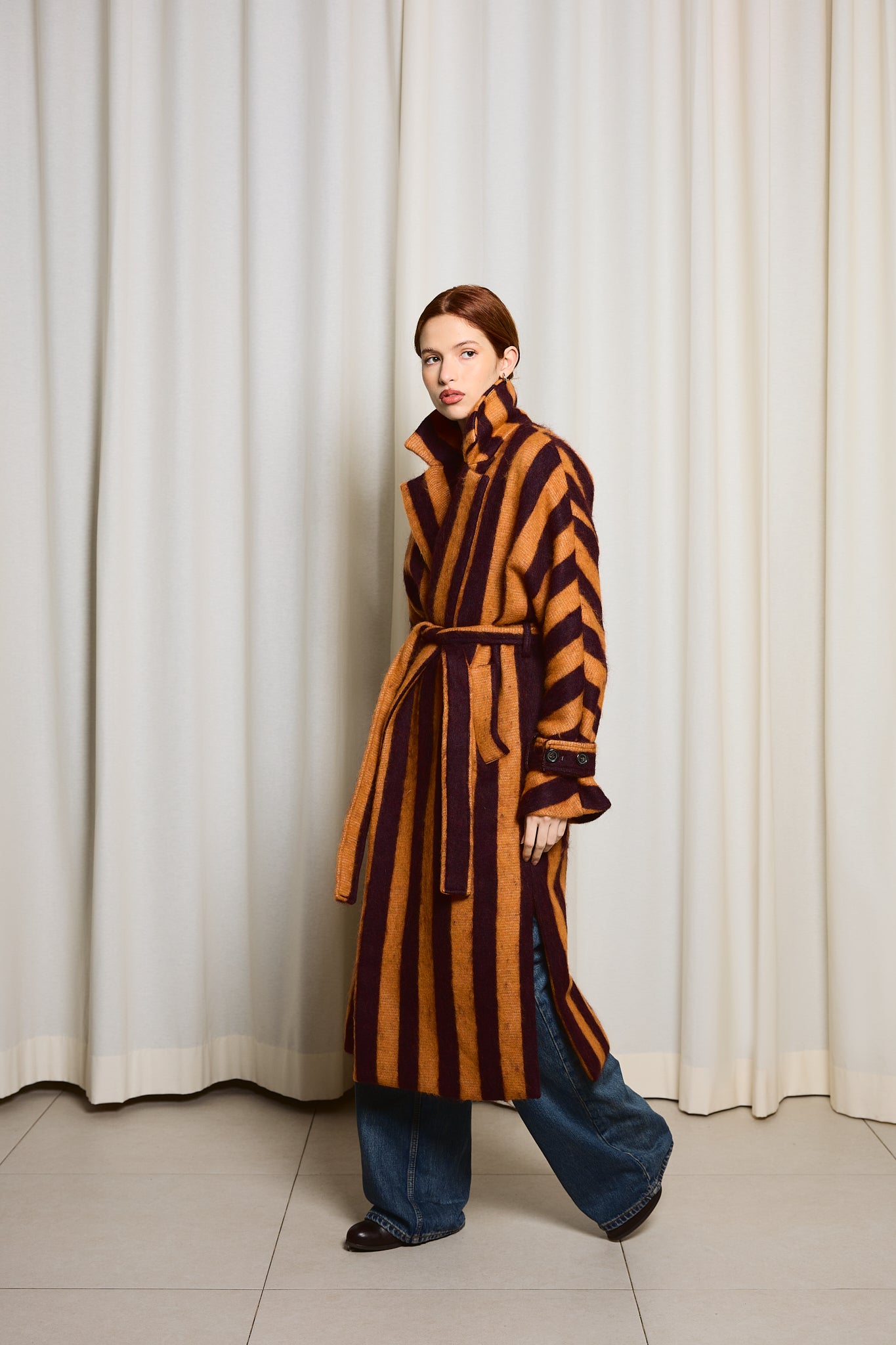 Manteau d'alpaga à rayures orange