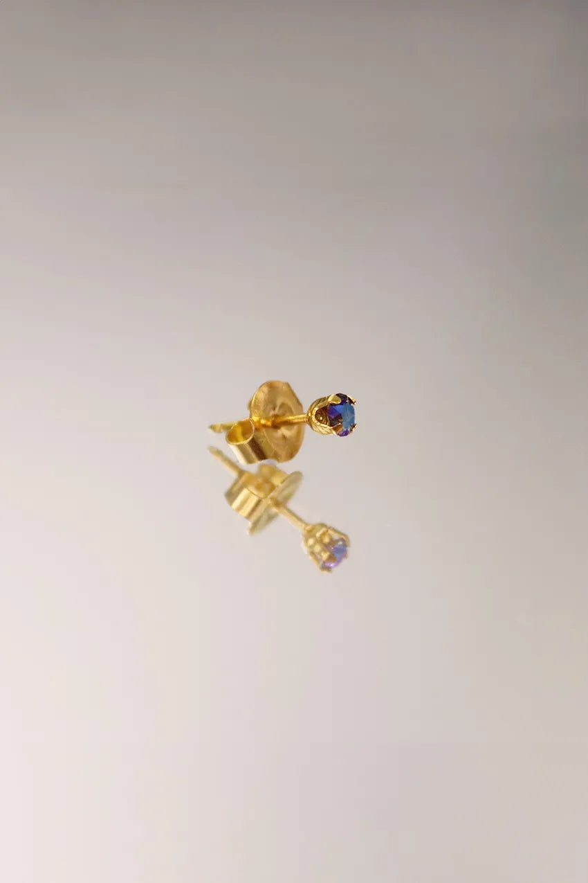 Piercing (piercing exclusively in physical shop)