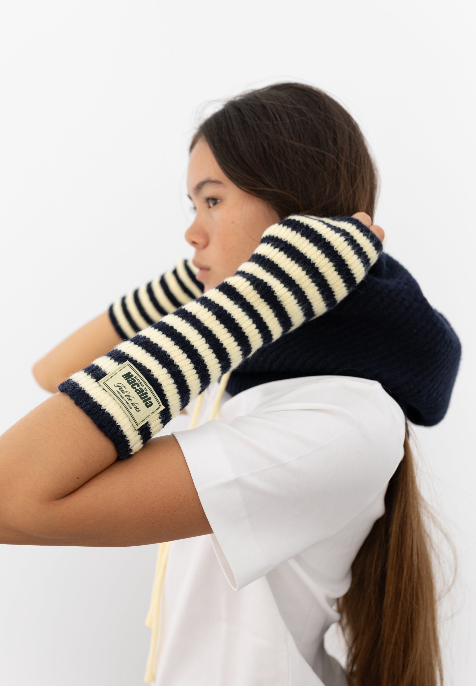 Navy and Butter Mittens