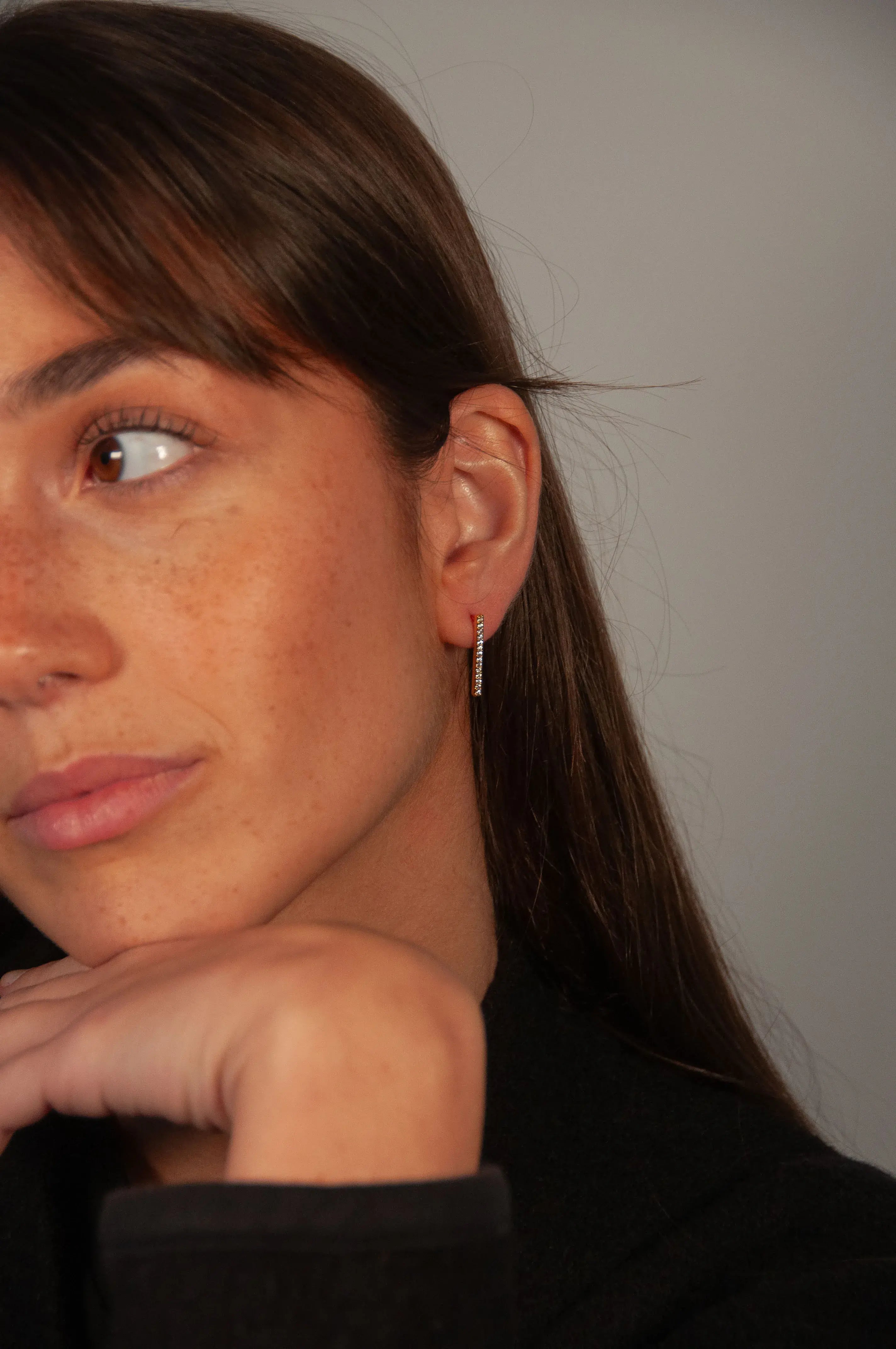 Zircon Bar Earring (Unit)