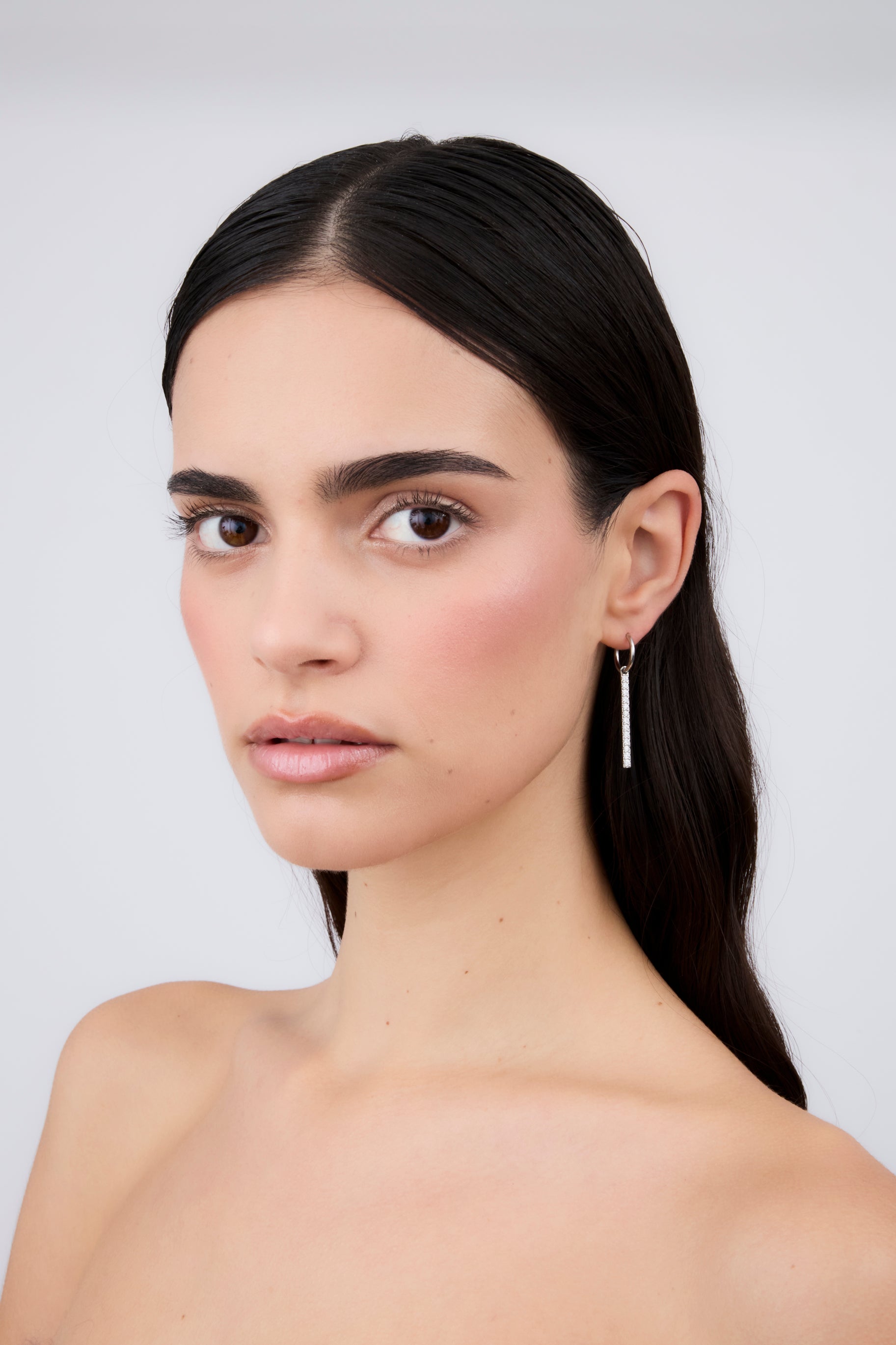 Zircon Bar Earring (Unit)