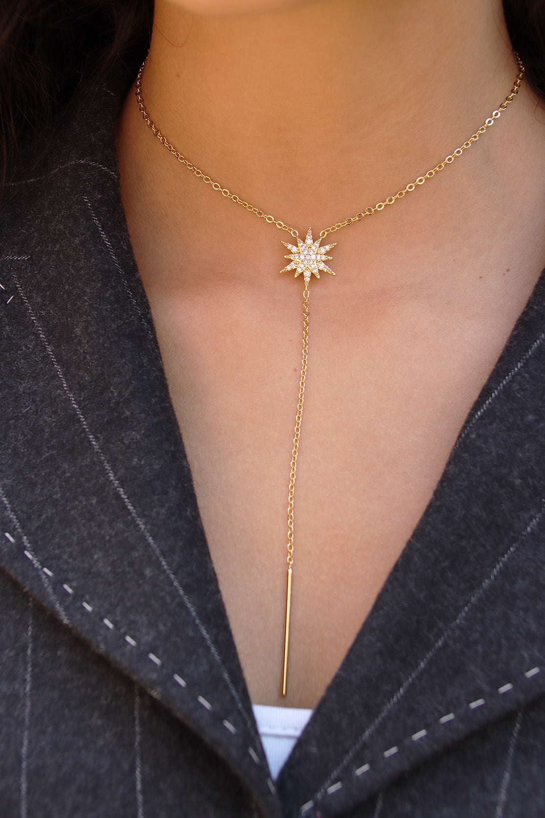 Collier long étoile blanche