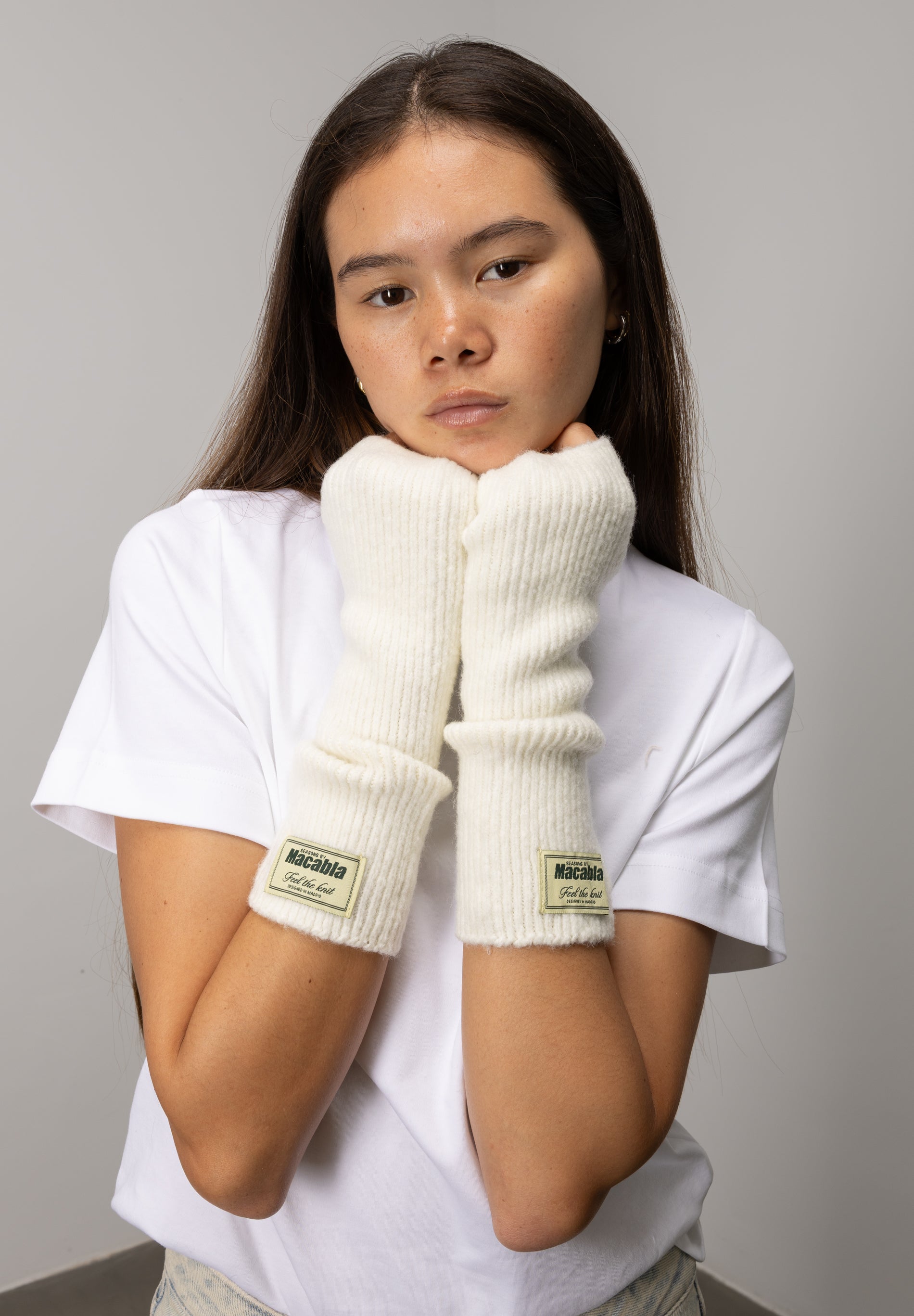 White Mittens