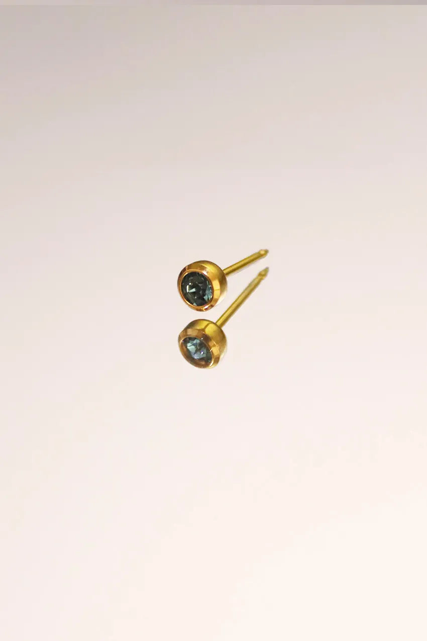 Piercing (piercing exclusively in physical shop)