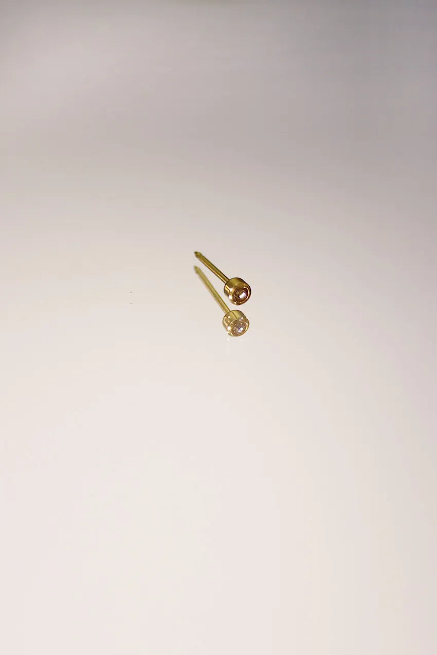 Piercing (piercing exclusively in physical shop)