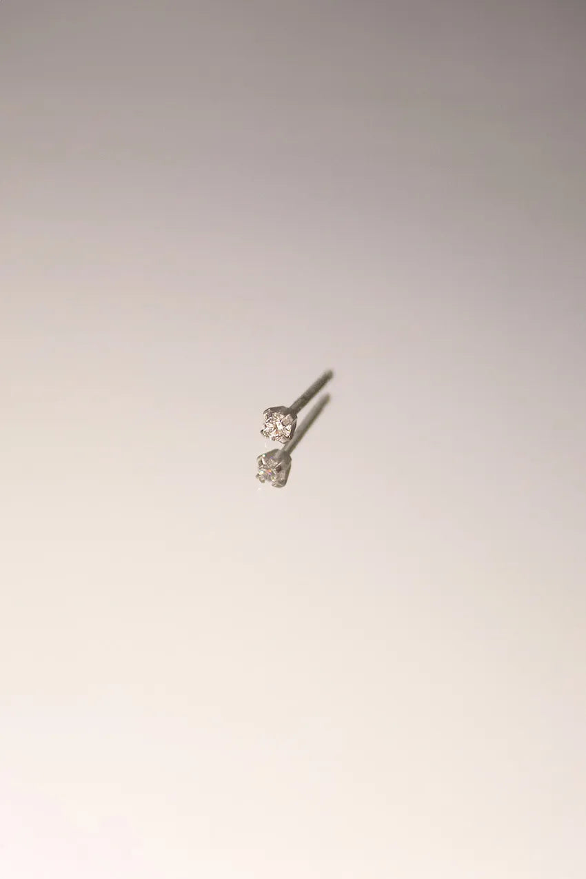 Piercing (piercing exclusively in physical shop)