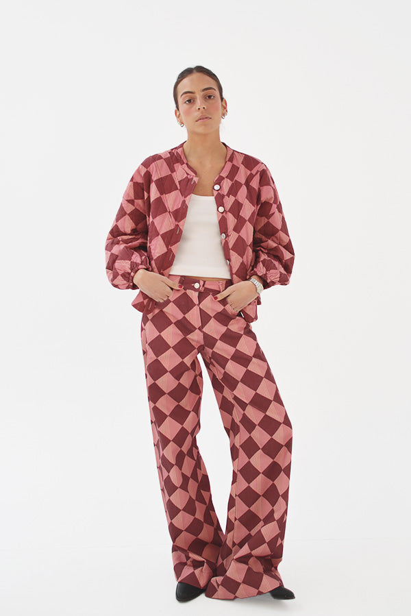 Straight-Leg Pants with Diamond Patterns