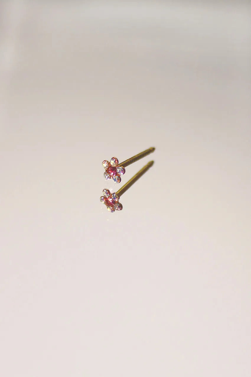 Piercing (piercing exclusively in physical shop)