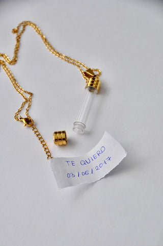 Customizable Transparent Capsule Necklace