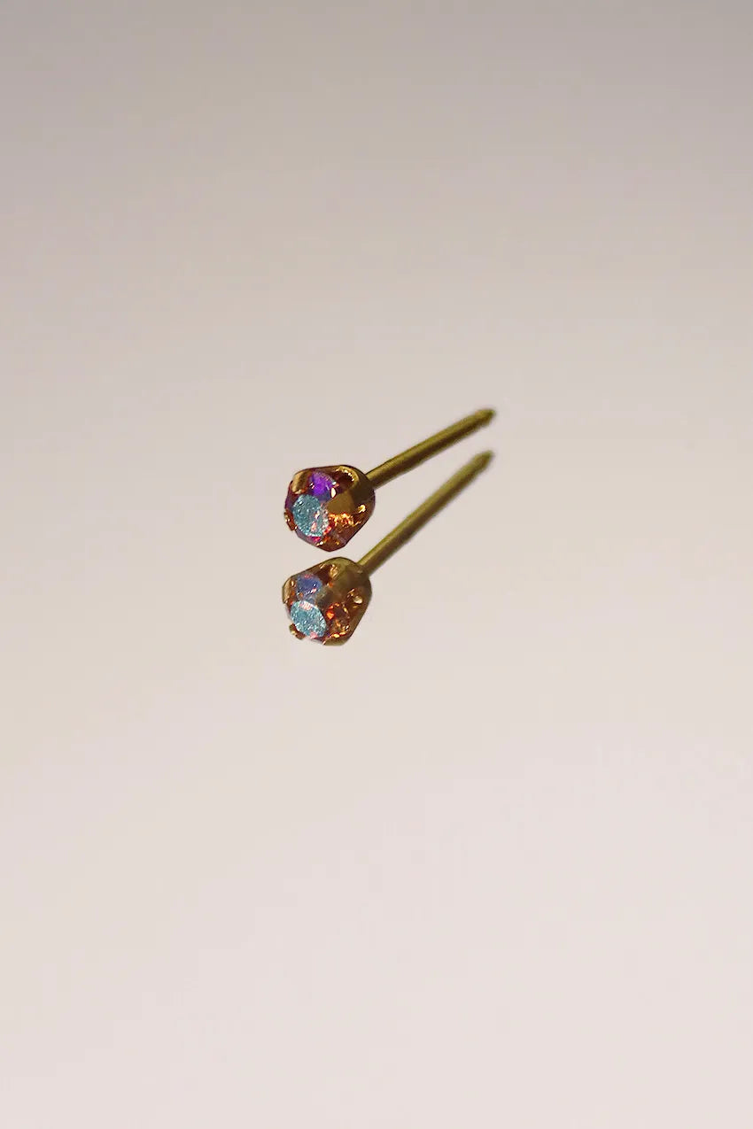Piercing (piercing exclusively in physical shop)