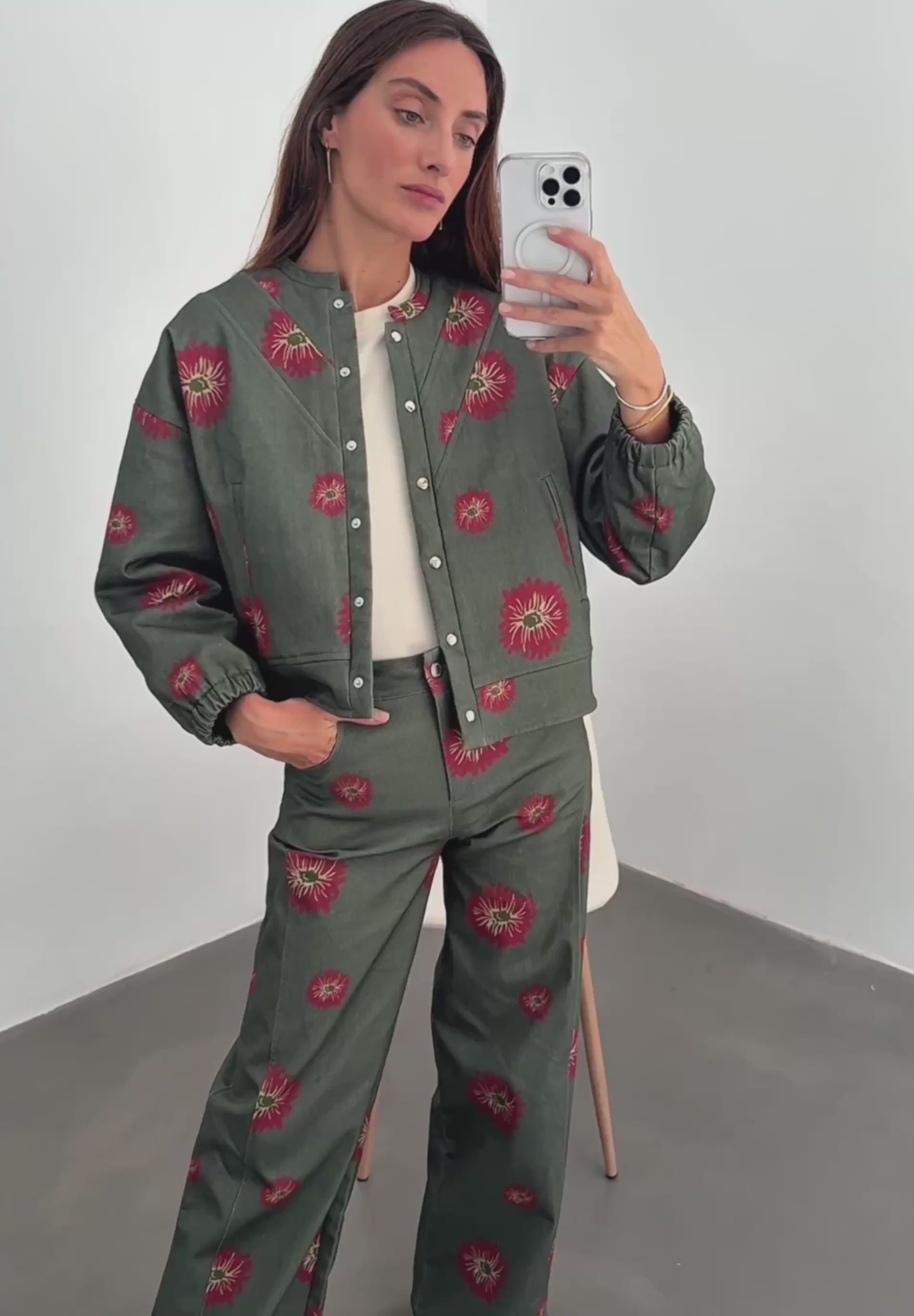 Bomber Camelia