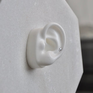 Modèles de mini boucles d'oreilles